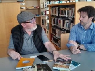 Pedro Solans y los libros de Corprens fueron recibidos por el Instituto Cervantes de Praga