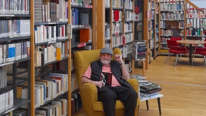 El acervo literario de Corprens Editora ya forma parte de la Biblioteca Juan Gelman en Viena