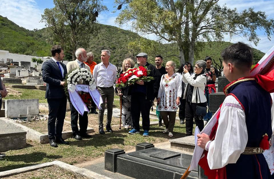 Polonia homenajeó a Florian Czarnyszewicz, el escritor que vivió y murió en Carlos Paz