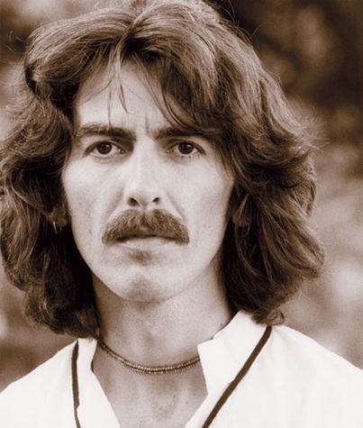 Feliz cumpleaños George, el «beatle tranquilo» que revolucionó la música