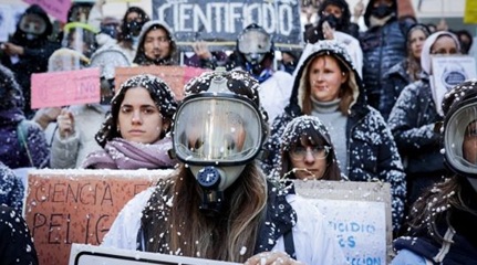Editorial en defensa de la ciencia y la cultura argentina, trincheras de soberanía